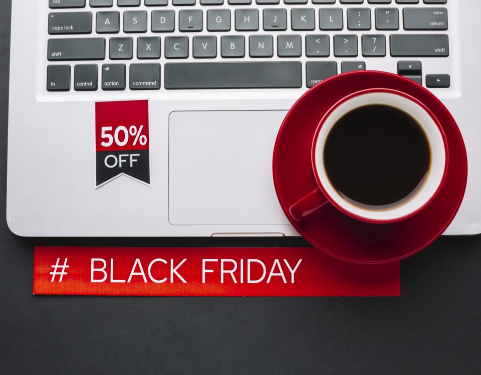 Promoción de Black Friday en tugestorweb con descuento del 10 % en diseño web y redes sociales
